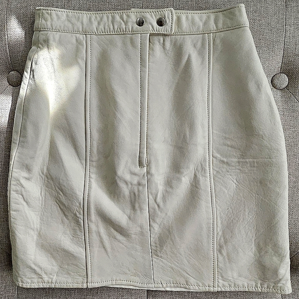 🌟Like New Luxe Off White Faux Leather Women's Pencil Skirt Size Small 🌟